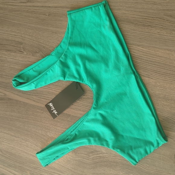 *NWT* Green Scoop Neck Bikini Top - Picture 1 of 3